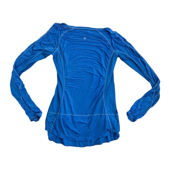 Lululemon Long Sleeve Ruffle Tail Top 💙 - Picture 2 of 7